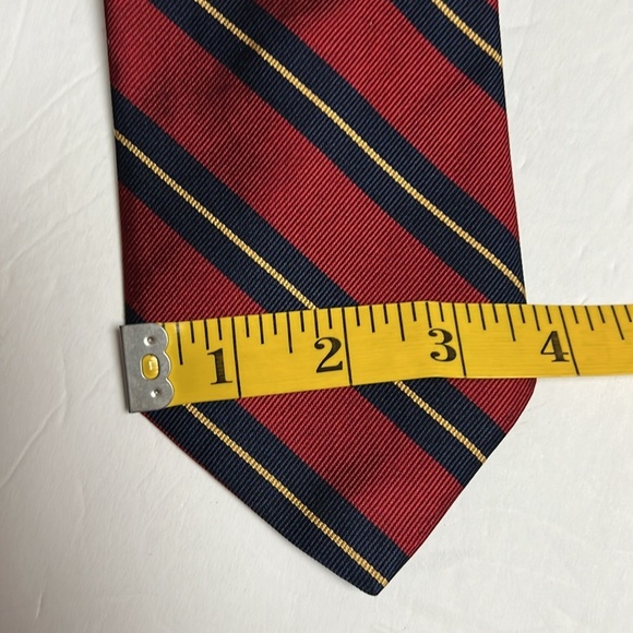 Brooks Brothers 346 Silk Tie Red Navy Classic - Picture 7 of 7